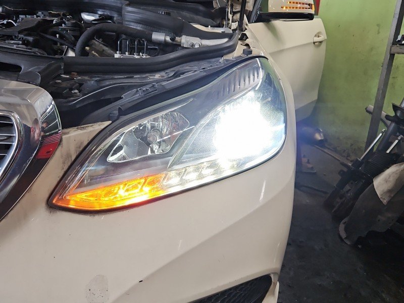 Reflektor lewy lampa przód Mercedes W212 EUROPA Reflektor lewy lampa przód Mercedes W212 EUROPA
