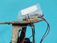 pompka Pompa paliwa Opel Monterey 3.2 24V Producent części: OPEL, 2PIN Przerabiane przewody, pokrzywiona górna pokrywa ZAMIENNIK