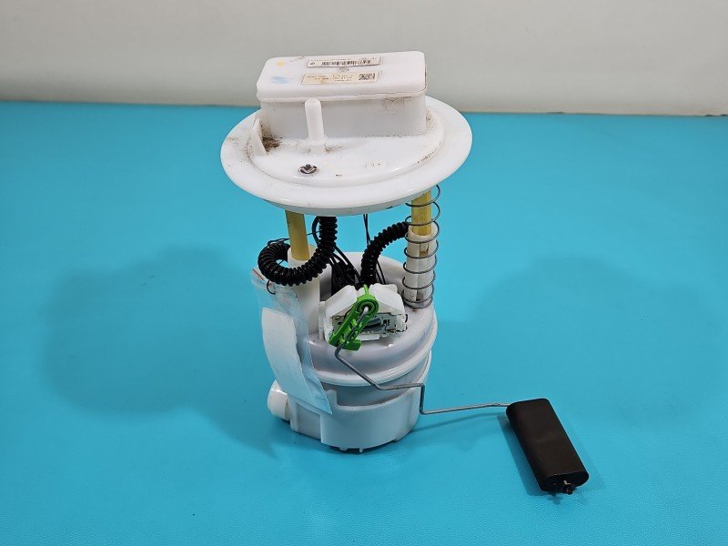 pompka Pompa paliwa Dacia Sandero III 20- 1.0 SCe (H4D 480) 172028107R, A018212460437 Producent części: Dacia, 6PIN pompka Pompa paliwa Dacia Sandero III 20- 1.0 SCe (H4D 480) 172028107R, A018212460437 Producent części: Dacia, 6PIN