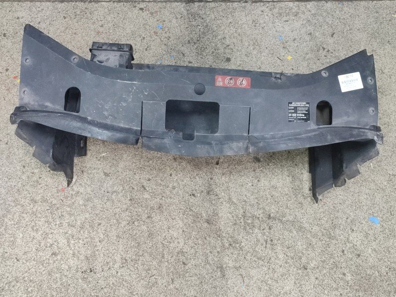 KIEROWNICA Wlot powietrza Mercedes W245 2.0 cdi KIEROWNICA Wlot powietrza Mercedes W245 2.0 cdi