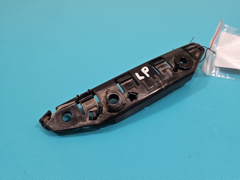 Ślizg zderzaka przód lewy Tesla Model 3 2017- 1094181-00-E Ślizg zderzaka przód lewy Tesla Model 3 2017- 1094181-00-E
