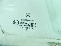 Szyba drzwi przód prawa Mercedes W220 sedan