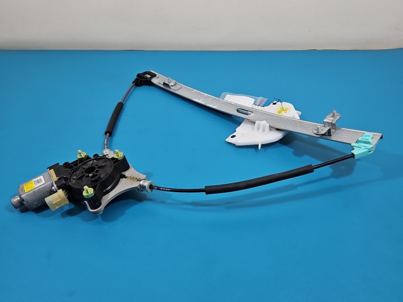 Podnośnik przód prawy SZYBY WINDA Kia Rio IV 16-23 Producent części: KIA, 2PIN 82460-H8000 5d HB