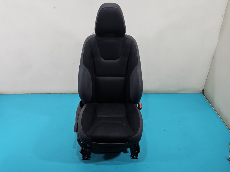Fotel prawy przód pasażera VOLVO S60 II 10- 4d EUROPA