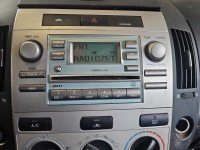 Radio fabryczne Toyota Corolla Verso II 86120-0F010 radioodtwarzacz