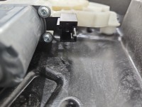 Podnośnik przód lewy SZYBY WINDA 24T103, A0009065706, A21390002022 Mercedes W222 2 PIN 4d sedan