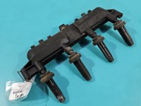 Cewka zapłonowa Peugeot 206 9628158580 1.1 8V wiel Peugeot, pęknięta przy mocowaniu