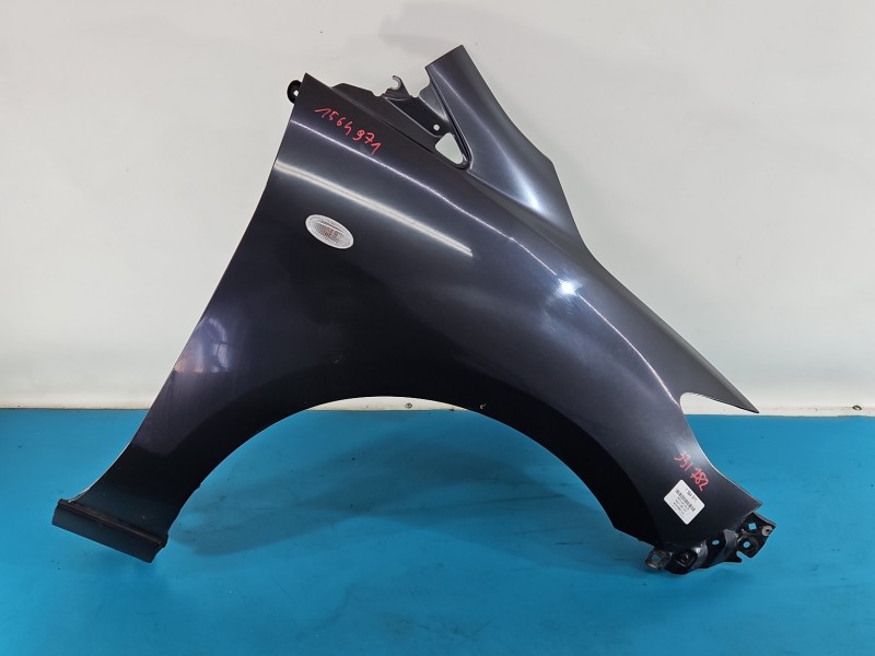 Błotnik przód prawy MAZDA 5 05- 1