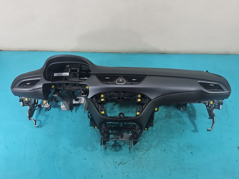 Deska rozdzielcza airbag pasażera kokpit Opel Corsa E