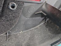 Tapicerka drzwi przód lewa boczek Skoda Octavia III 5E1867011