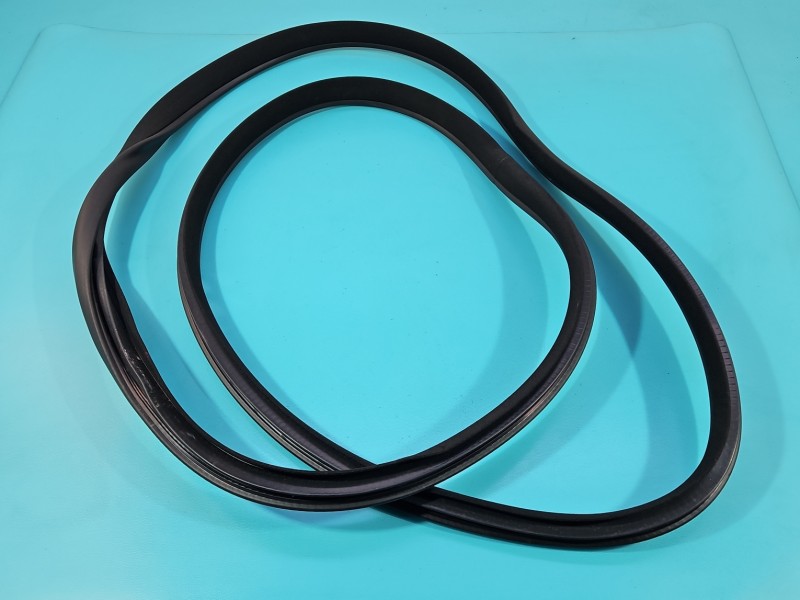 Uszczelka drzwi przód prawa Mercedes W222