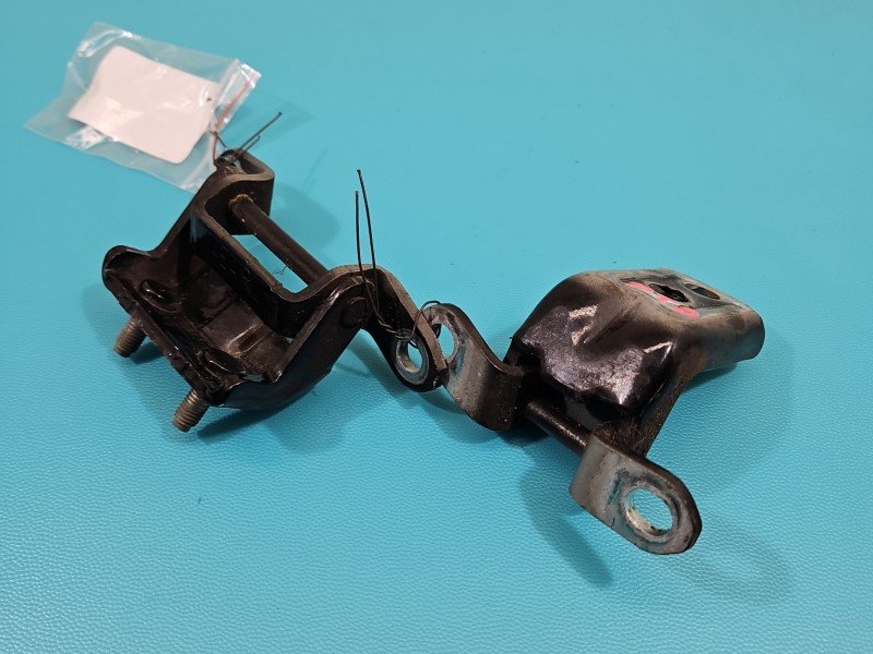 Zawias drzwi tył prawy Nissan Qashqai II J11 13-21