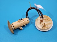 pompka Pompa paliwa Vw Passat B5 1.8 T 8E0906087D Volkswagen, nadpalone piny 4 PIN