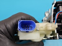 Zamek przód lewy Seat Ibiza III 6L EUROPA 8pin