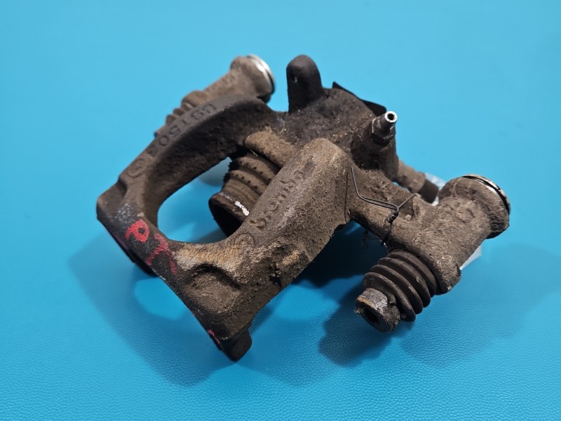 Zacisk tył prawy Mercedes Vito W447 14- 1.75 cdi inny