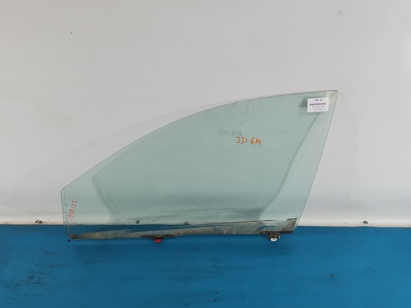 Szyba drzwi przód lewa KIEROWCY Toyota Yaris I HB