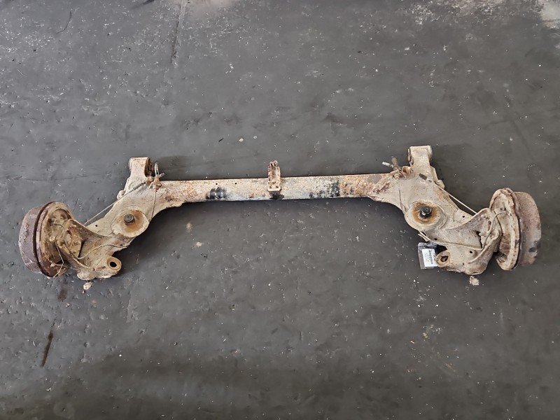 Tylna belka oś tył Opel Astra I F 1.6 8V wiel Tylna belka oś tył Opel Astra I F 1.6 8V wiel