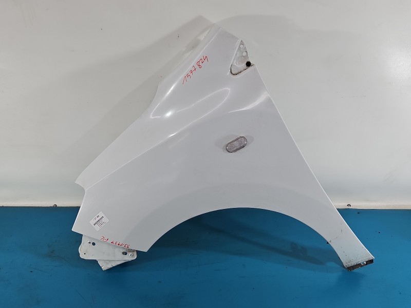 Błotnik przód lewy Dacia Dokker DV369