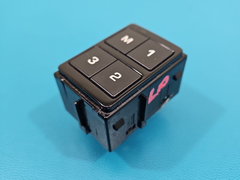 Przełącznik Pamięci fotela LEWY PRZÓD JAGUAR XF II X260 GX73-14776-CC