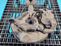 Zwrotnica lewa piasta przód 2.0 D4D Toyota Rav4 IV