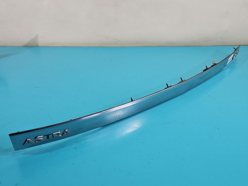 Klamka klapy tył Opel Astra III H 13105815