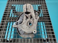 Zwrotnica lewa piasta przód 2.0 TSI Vw Passat B7