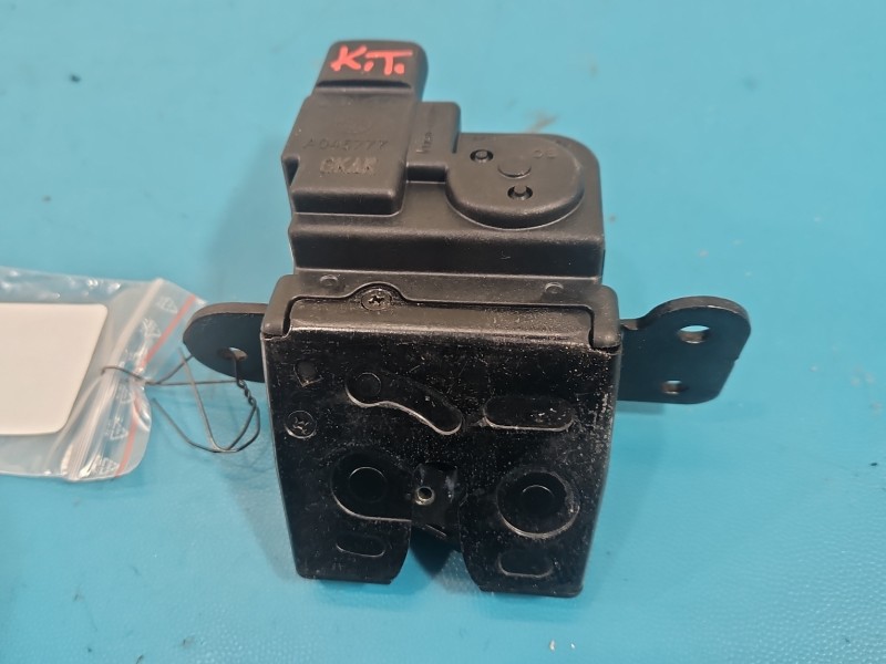 Zamek klapy tył 81230-G5000 Kia Niro I 16-22 HB Producent części: KIA, Europejska, 5PIN