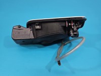 Klapka wlewu paliwa Vw Tiguan II 16- biały, Volkswagen, Europejska, Kod lakieru: LC9A, uszkodzone jedno mocowanie / biały...