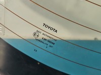 Szyba tylna KLAPY BAGAŻNIKA TYŁ Toyota Corolla E21 19- sedan