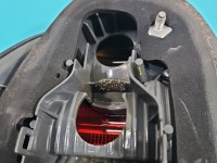 Lampa tył prawa Producent części: BMW, wytopiona obudowa. Pęknięcie Z LISTWĄ ŻARÓWKOWĄ COMPACT Bmw e46 HB