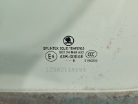 Szyba drzwi przód lewa Skoda Octavia II HB