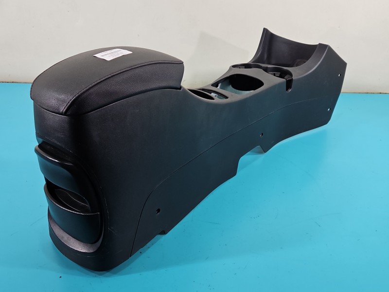 Podłokietnik TUNEL Kia Sportage II 04-10 84611-1E000, 84626-1F000 EUROPA