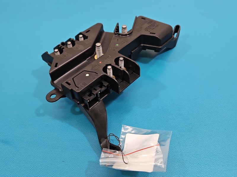 Sterownik moduł Europejska, MODUŁ BEZPIECZNIKÓW Mercedes W222 A2225407039