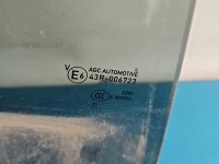 Szyba drzwi tył prawa Peugeot 2008 II HB