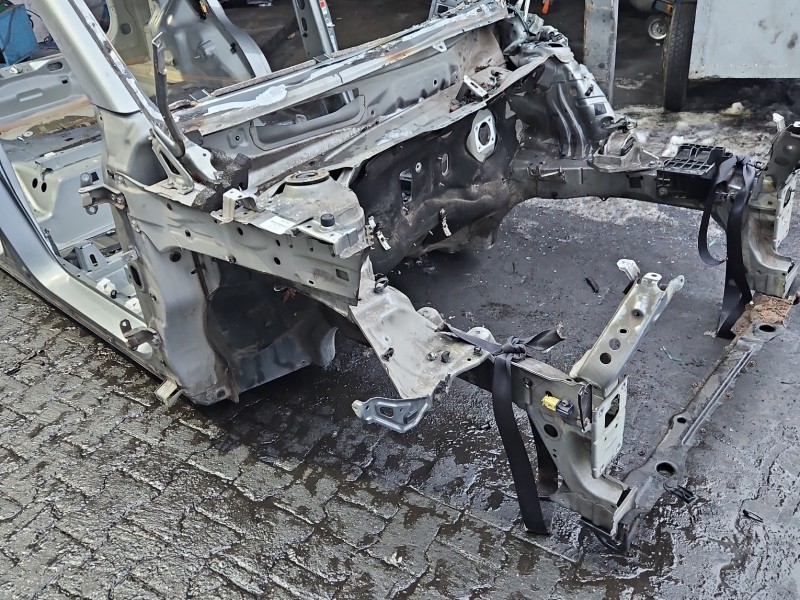 Podłużnica prawa fartuch ćwiartka Suzuki Vitara II 15- srebrny zcd. C03