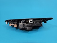 Przełącznik szyb Honda CR-V V 16- EU M64590