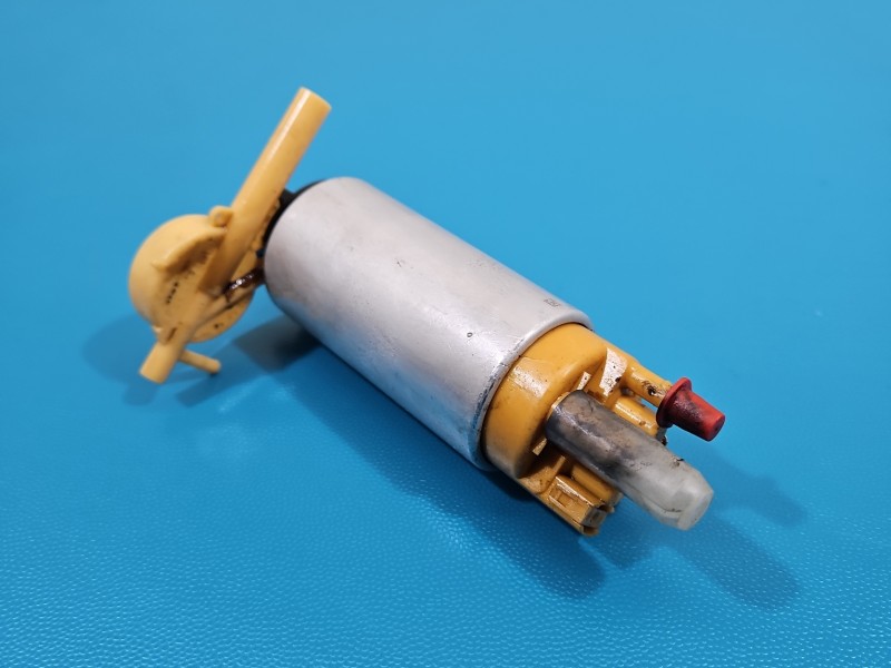 pompka Pompa paliwa Audi A6 C6 2.7 TDI 993762166, 34405, K2400 Producent części: Audi, 2 PIN