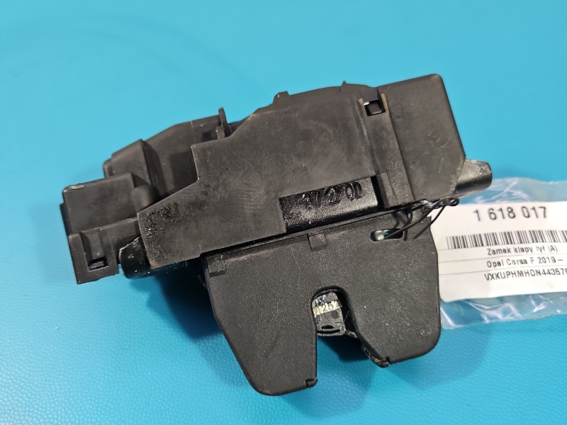 Zamek klapy tył Opel Corsa F HB 3pin 9816195380