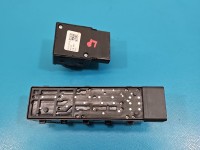 Przełącznik Regulacji fotela kierowcy / 2szt / Lewy przód Hyundai Santa Fe III 12–18 2250008