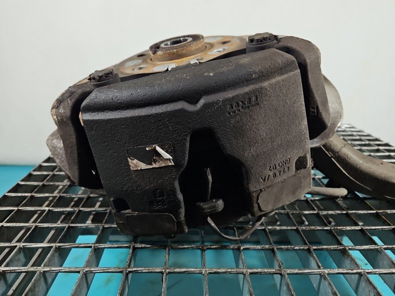 Zacisk przód lewy AUDI A4 B8 3.0 tdi (CCW)