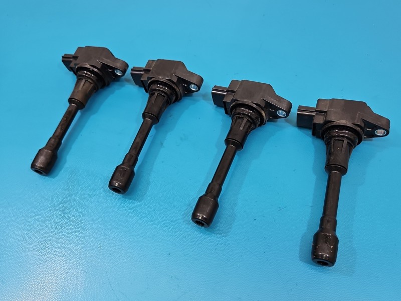 Cewka zapłonowa Nissan Tiida 1.8 16V 4szt delphi 3 PIN GN10241