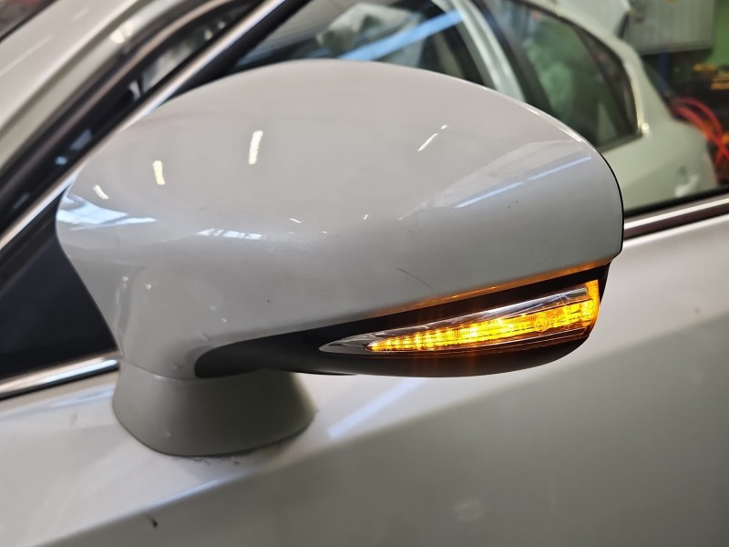 Lusterko lewe pin LEXUS CT 10-22 HB 5d kolor 085 europa