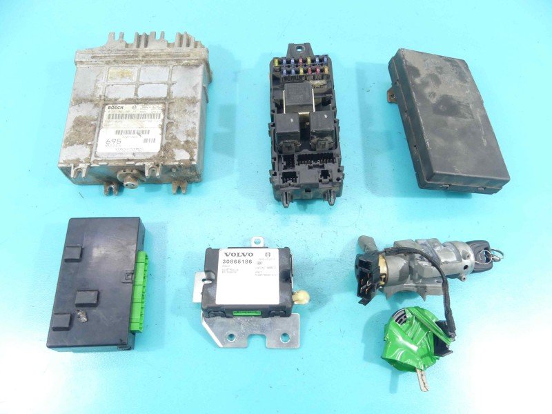 Komputer Sterownik silnika Volvo V40 S40 I 1.9 dti 0281001906, 30613695