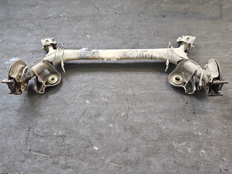 Tylna belka oś tył Citroen C4 I 1.6 hdi