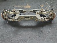 Tylna belka oś tył Mercedes W212 2.2 cdi (651924)