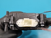 Zamek klapy tył 163672, 163672-10 BMW X5 F15 Producent części: BMW, dociąg klapy 6PIN,