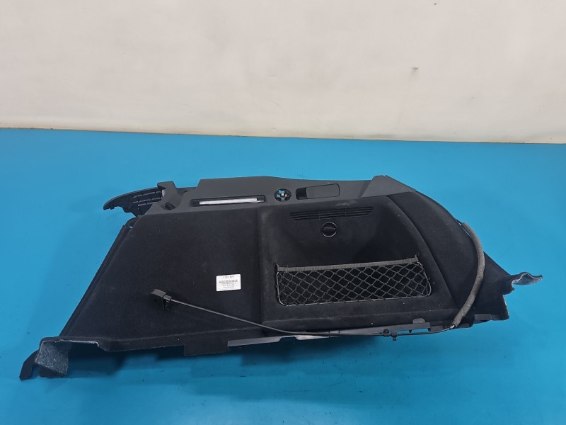 Tapicerka bagażnika prawa boczek Audi A4 B9 8W9863880H