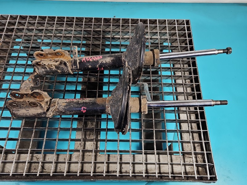 Amortyzator przód komplet lewy prawy Toyota Rav4 I 94- L+P