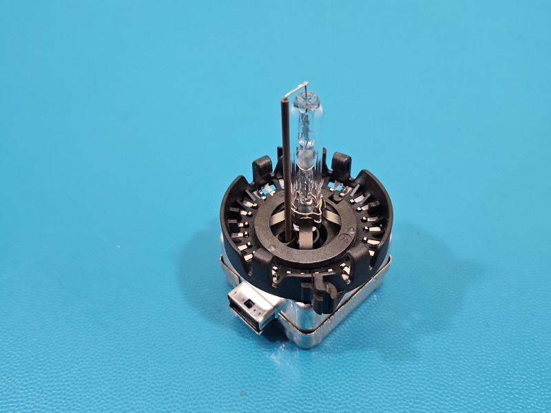 ŻARNIK STARTER ZAPŁONNIK CEWKA XENON Skoda Octavia II