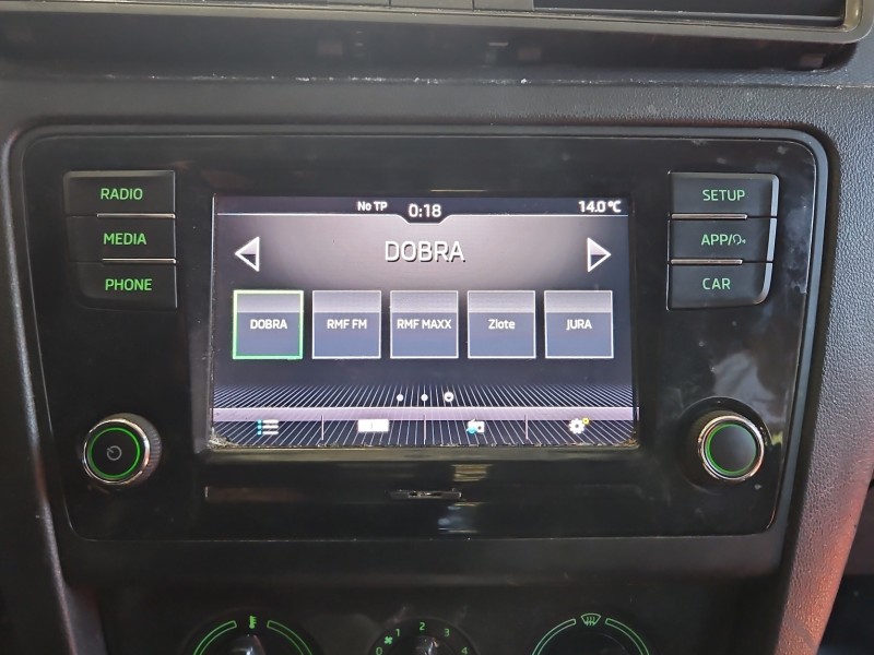 Radio fabryczne Skoda Rapid 5JA035871C radioodtwarzacz